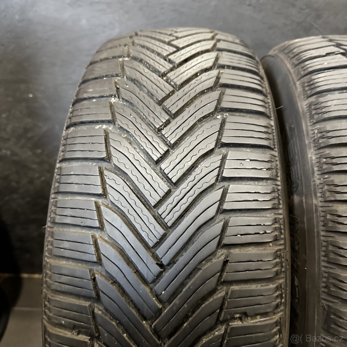 3ks pneu Michelin 215/60/17 100H - 2