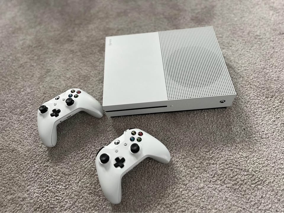 Microsoft Xbox Series S 512GB - 2