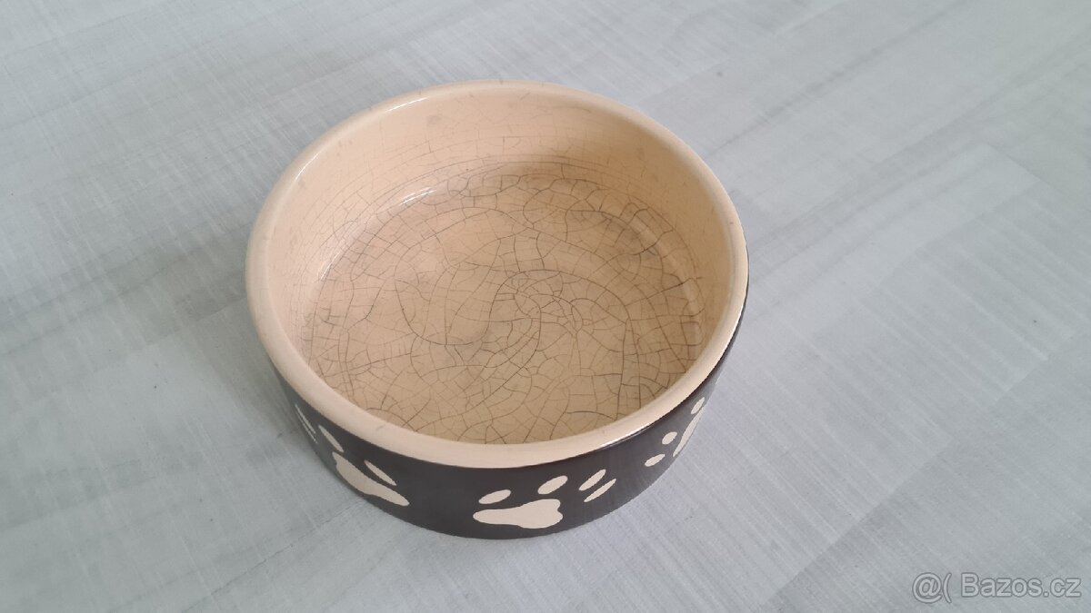 Miska pro psi a kočky větší - 2