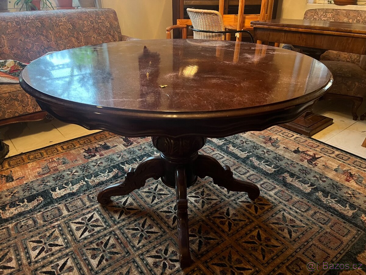 Koženě čalouněné židle a stůl - 2