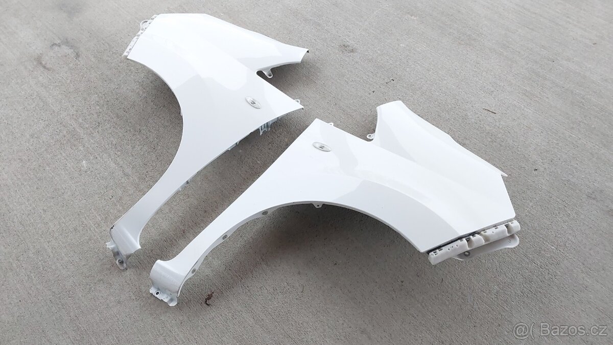 Nissan NV200 : Blatníky přední bílé - 2