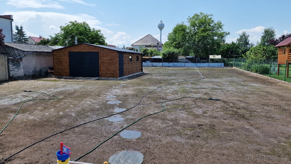 set zavlažovačů / postřikovačů na trávu - 2