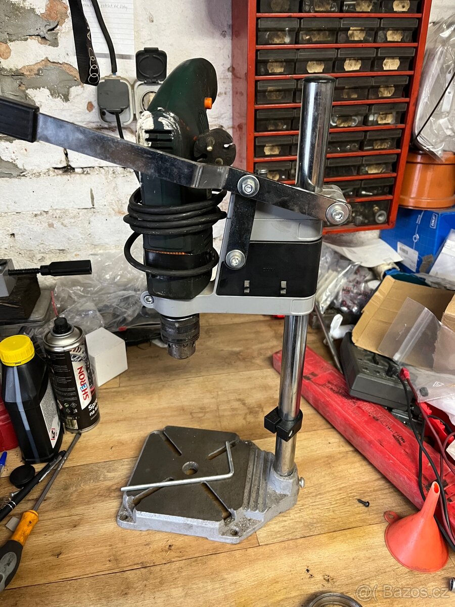 Stojan s vrtackou - 2