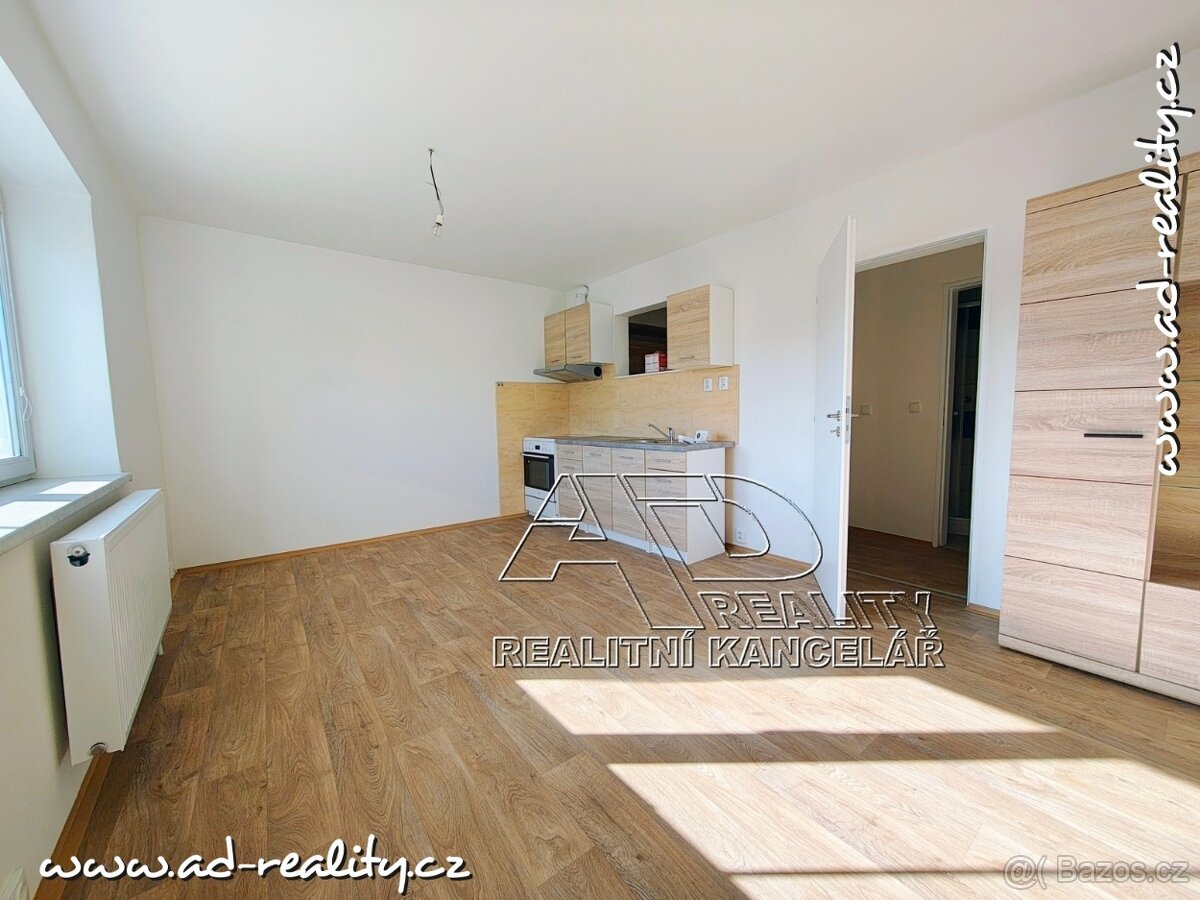 Pronájem zděného bytu 2+0 [44 m²] po REKO, zástavba RD Suché – pohled 2