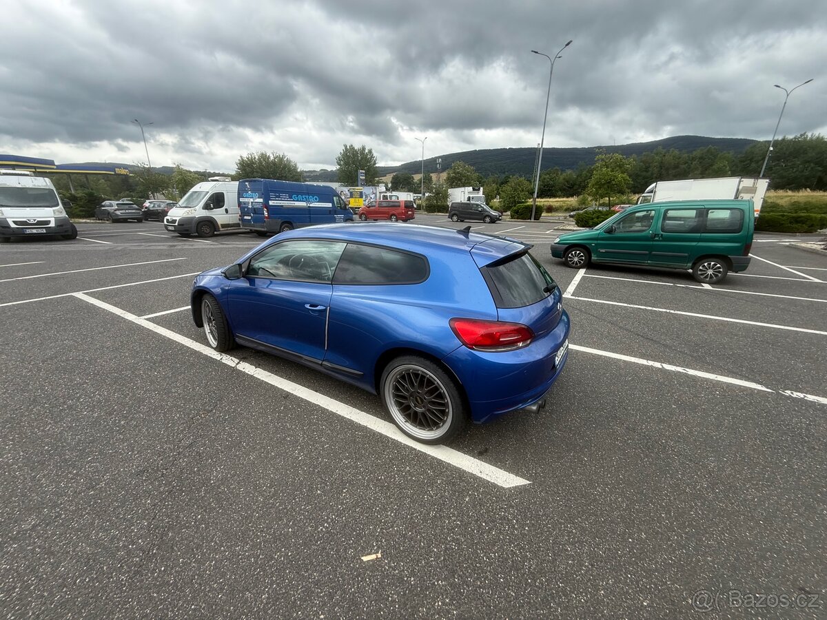Vw scirocco 2.0 tsi - 2