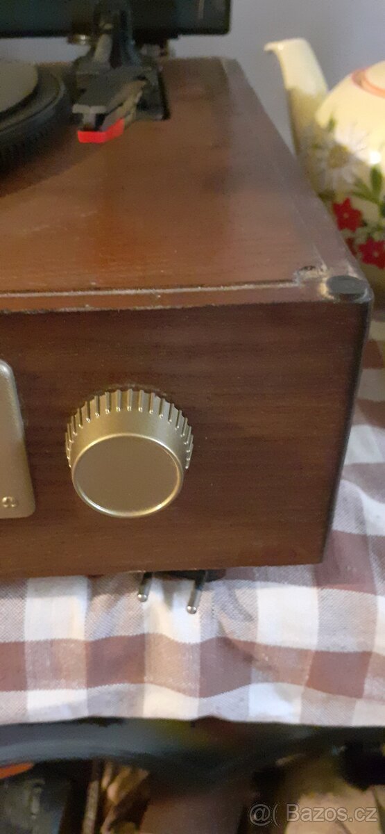 Gramofon Hyundai - 2
