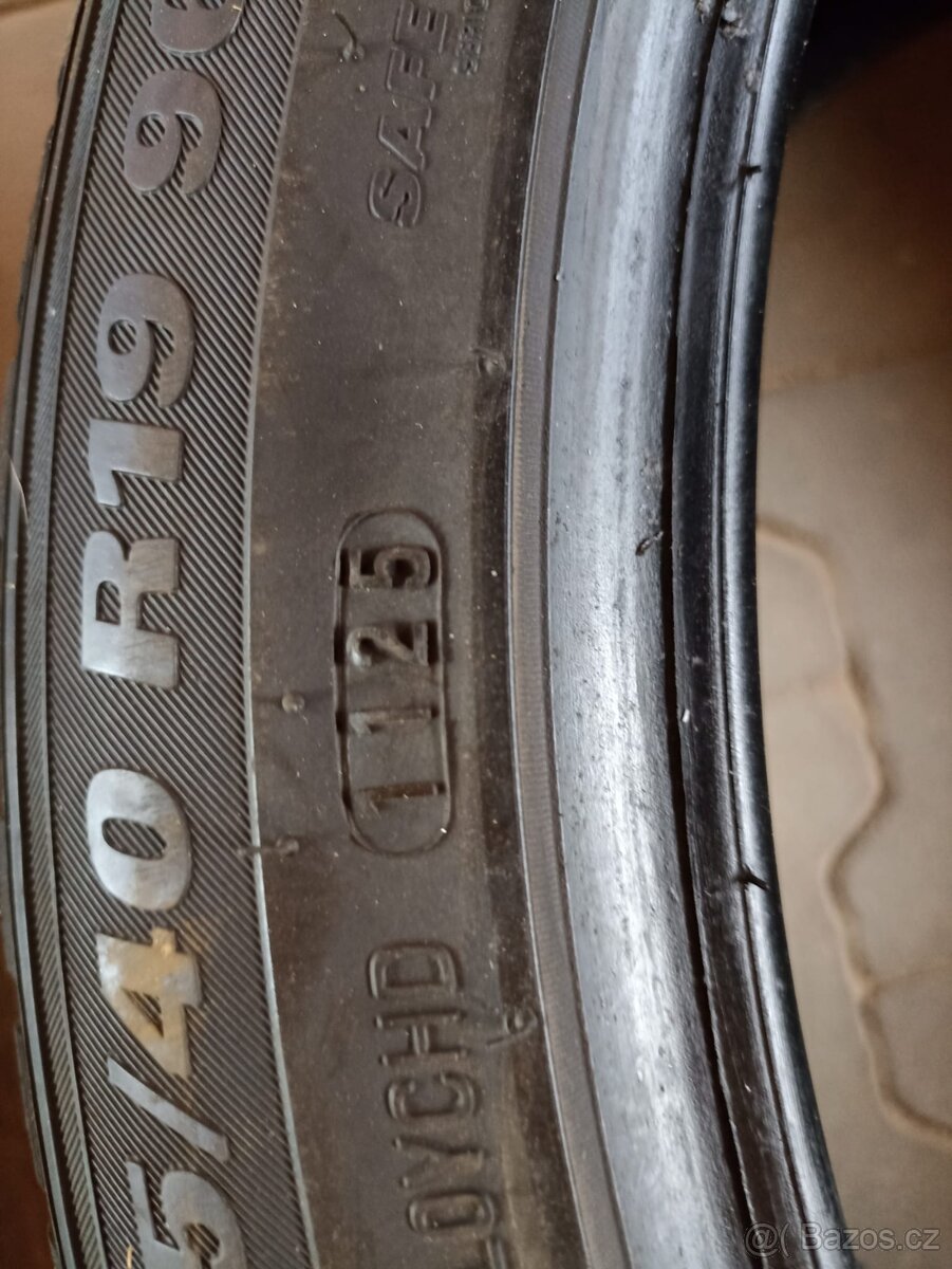 zimní 235/40 R19 - 2