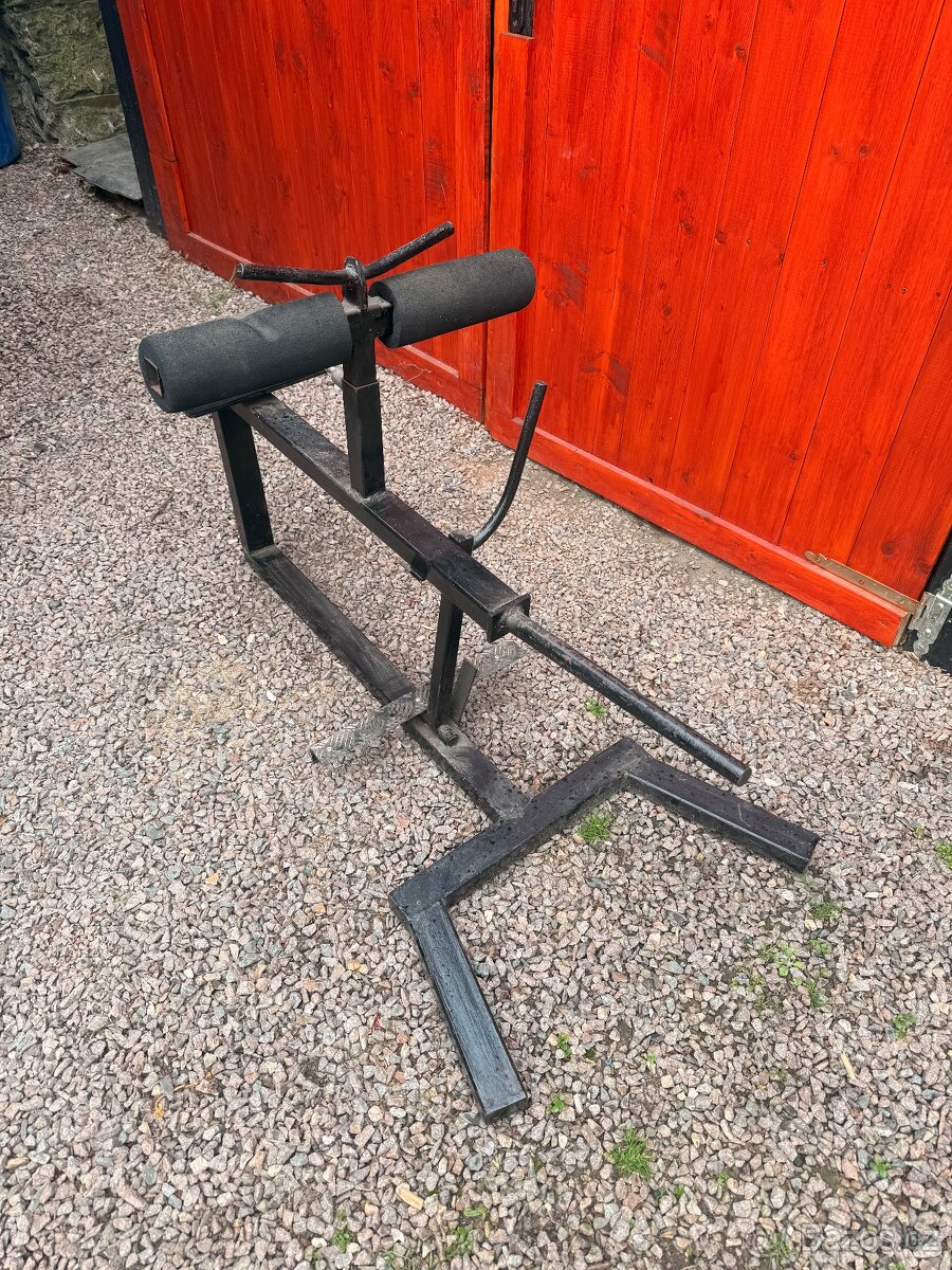 Posilovací stroj na lýtka - 2