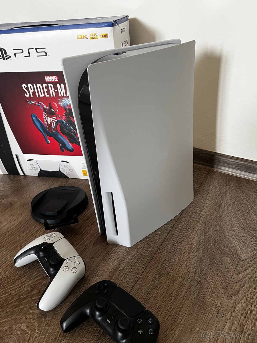 PlayStation 5 Disc Edition + 2 ovladače + hry - 2
