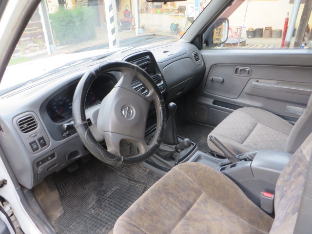 Nissan D22,rv 2003,diesel2488ccm,najeto 300tis km