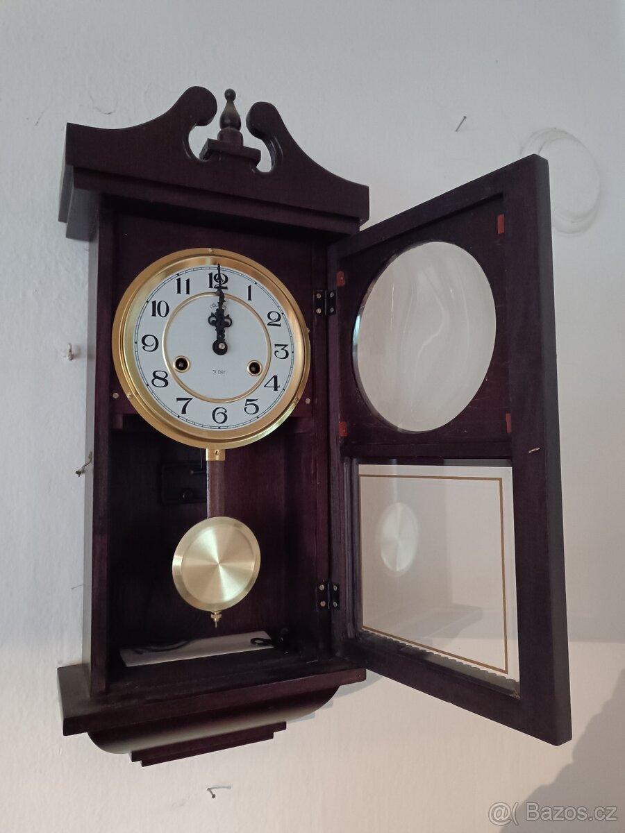 Nástěnné kyvadlové hodiny - 2