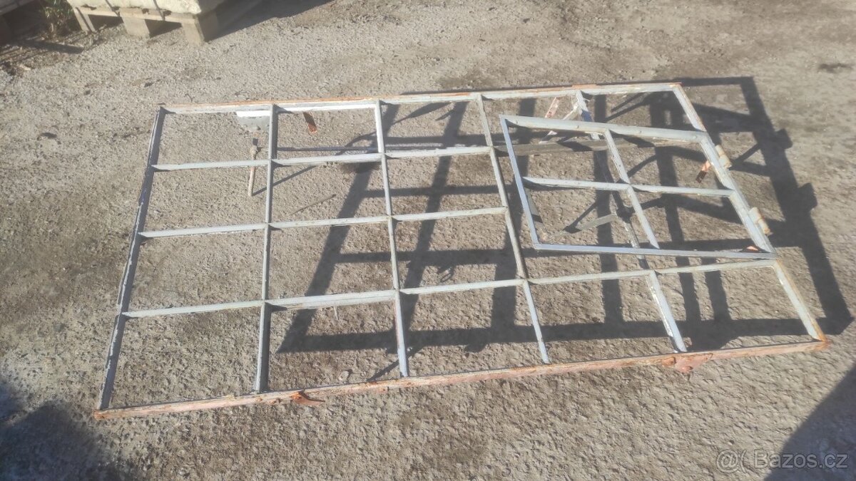 Stará železná okna, 50 ks-100x170cm, fabrické okno - 2