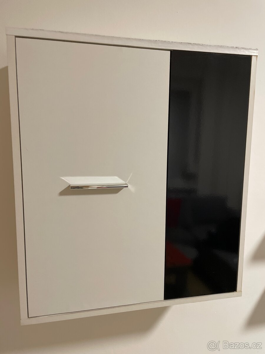 Obyvaková stěna - 2