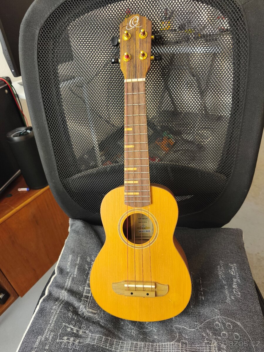 Ukulele soprán masivní Ortega - 2