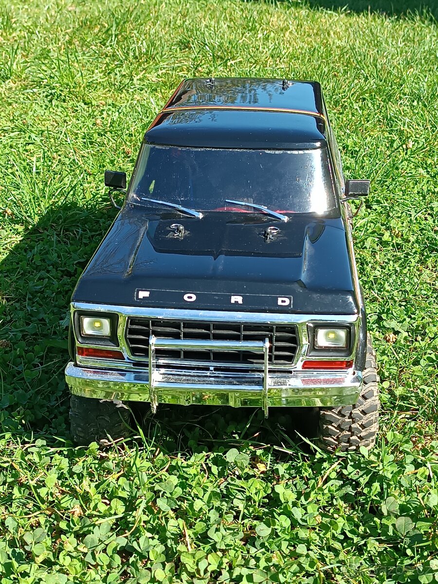 RC model Traxxas TRX-4 - Ford Bronco + příslušenství - 2