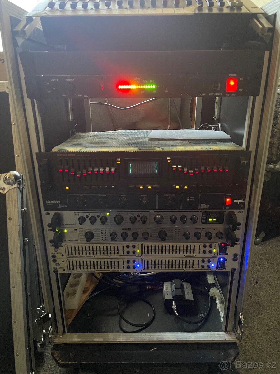 Prodám profi efektový rack s několika přístroji - 2