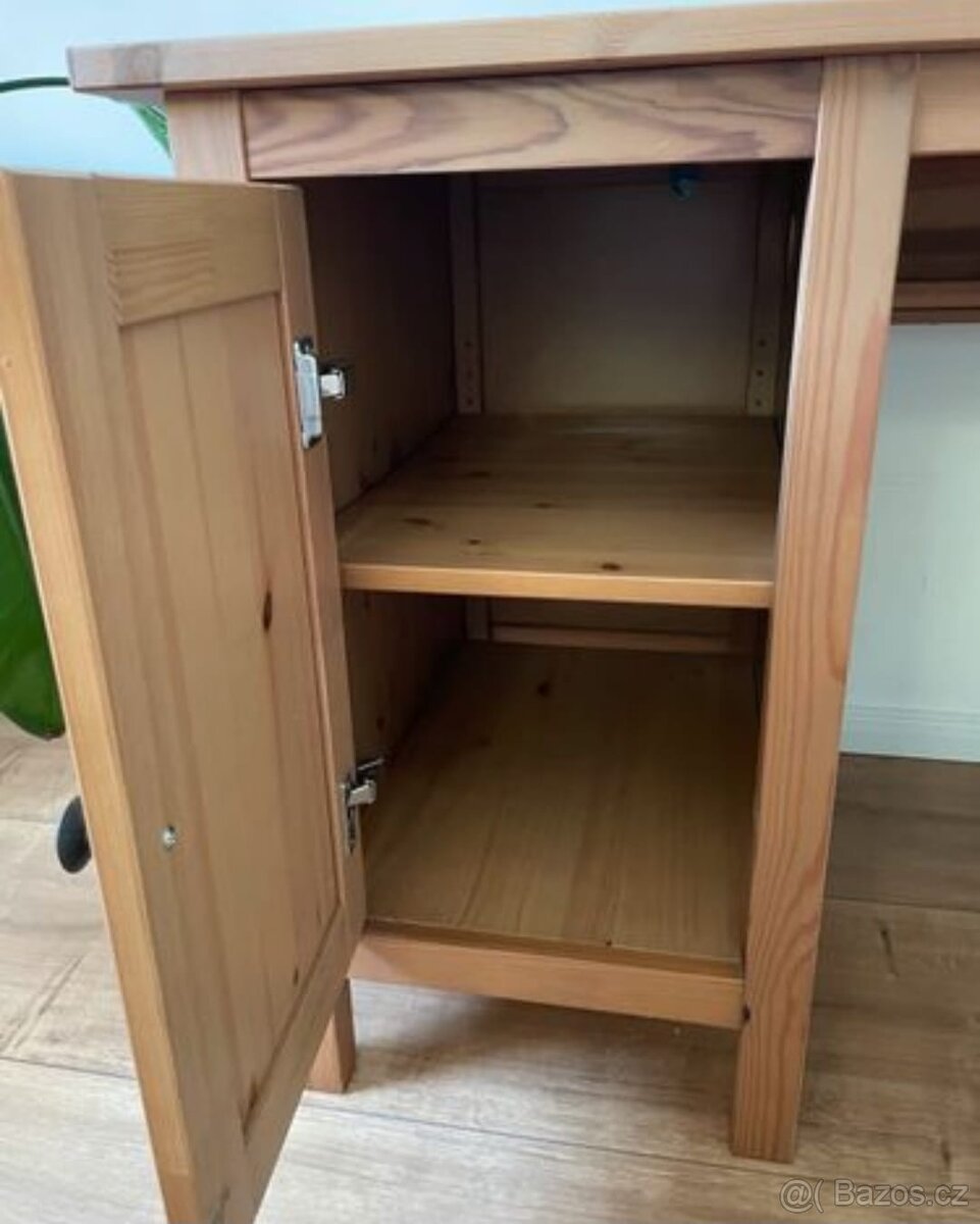 PSACÍ STŮL IKEA HEMNES V PĚKNÉM STAVU - 2