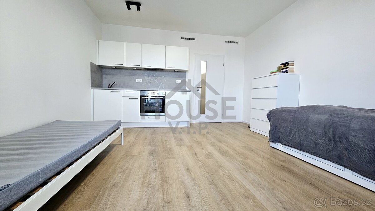 Pronájem bytu 1+kk 30 m², Praha - Hloubětín, ev.č. 01114 - 2