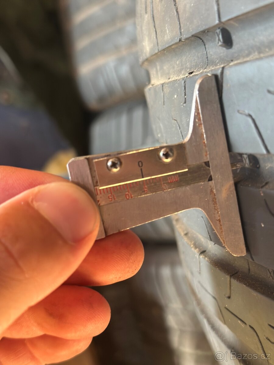 Letní Pneu Continetal 235/55 R 18 104v. -4x - 2