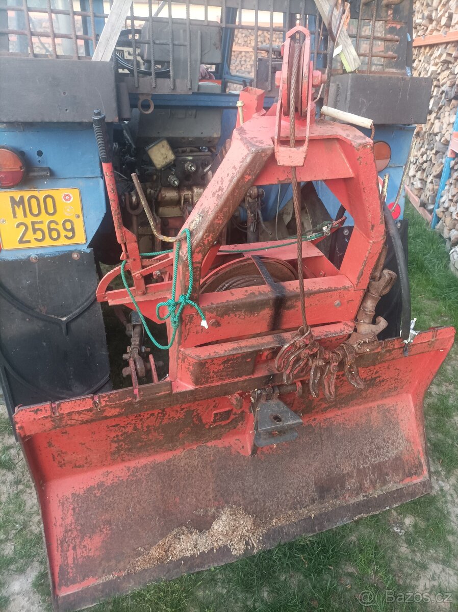 Prodám lesní naviják 5.5tuny - 2