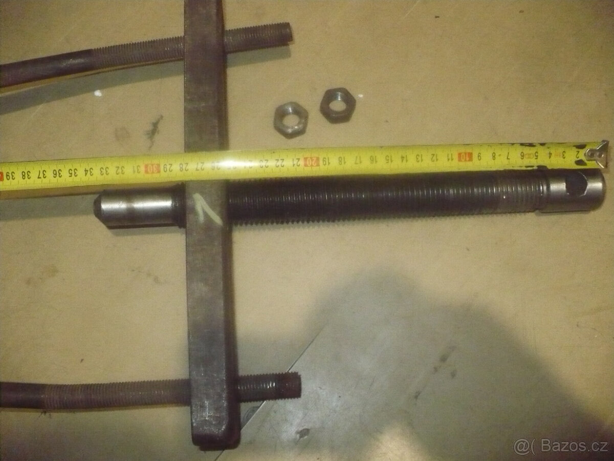 stahovák dvouramenný, strojní svěrák - 2