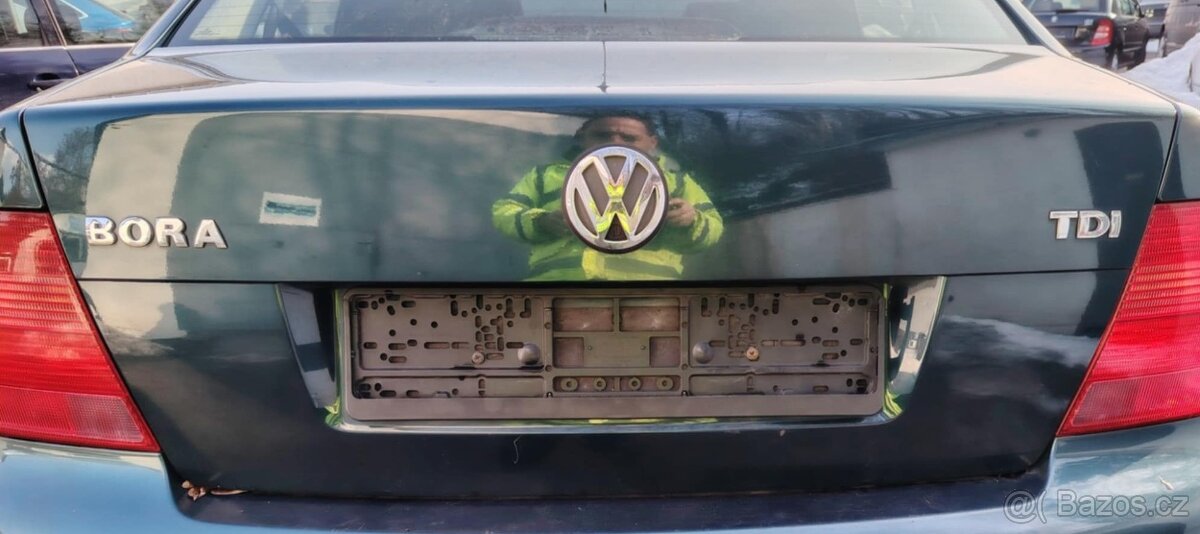 prodám víko kufru na VW Boru Sedan - 2
