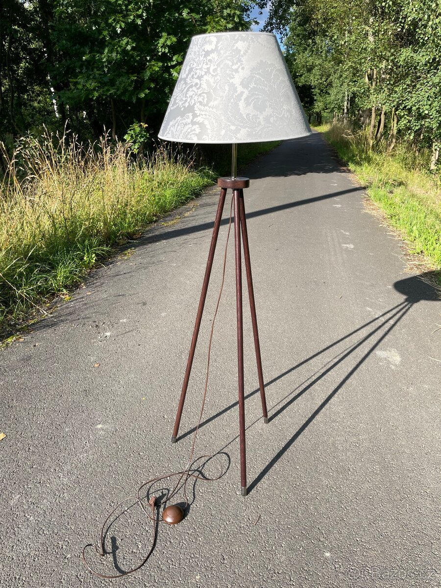 Stojací lampa - 2