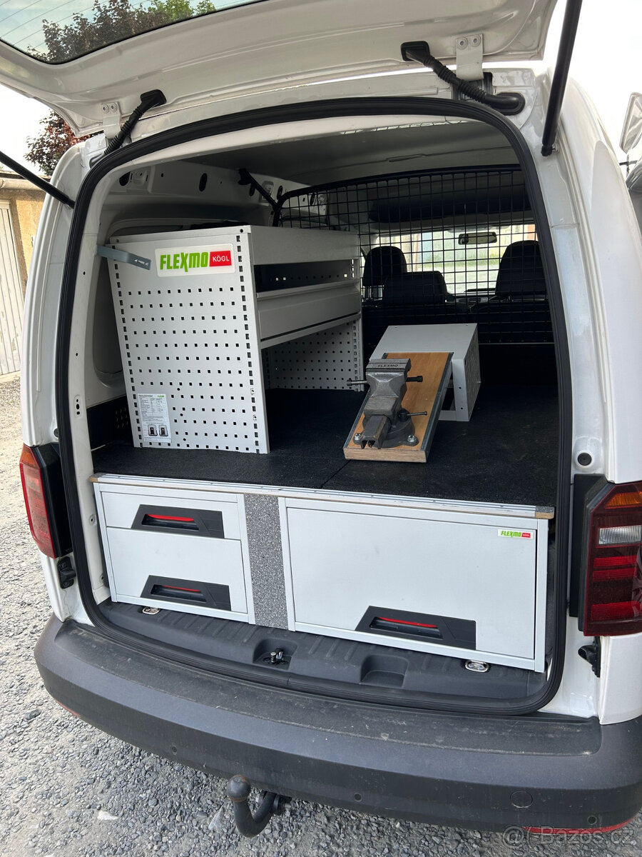 Dílenská vestavba VW Caddy - 2