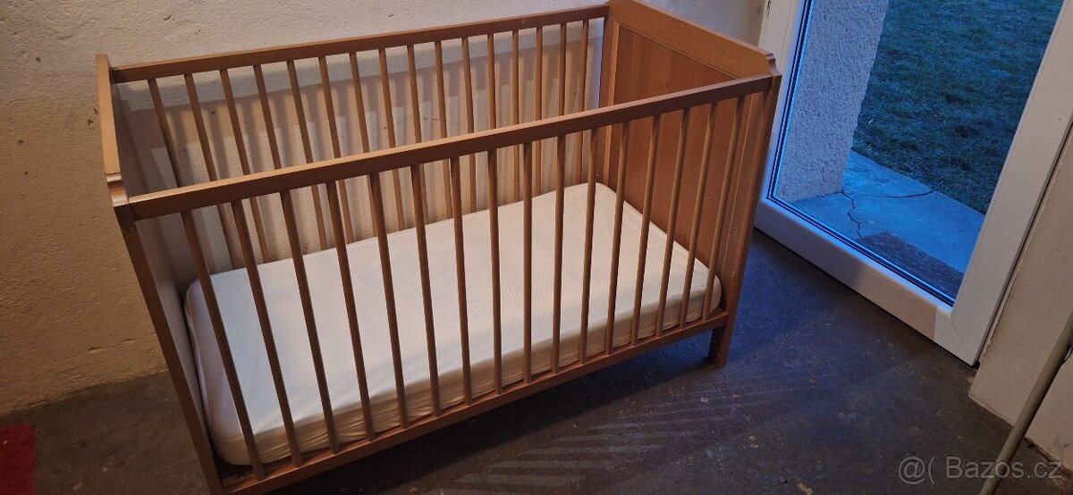 IKEA LEKSVIK dětská postýlka vč. matrace - 2