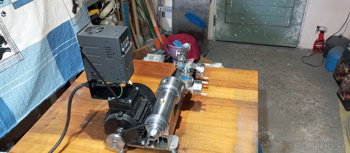 Modelářský soustruh - 2