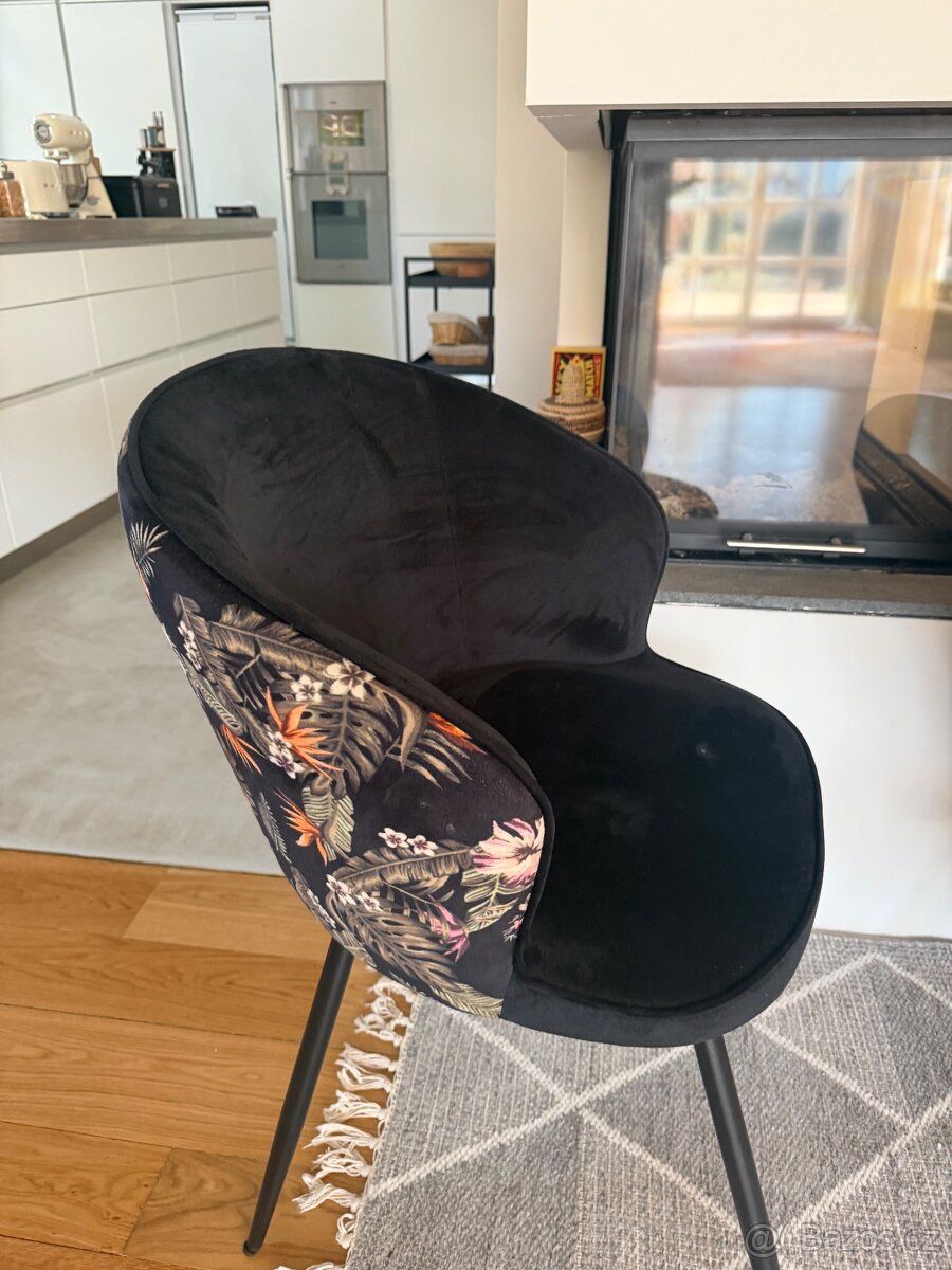Krásné exotické černé křeslo - 2