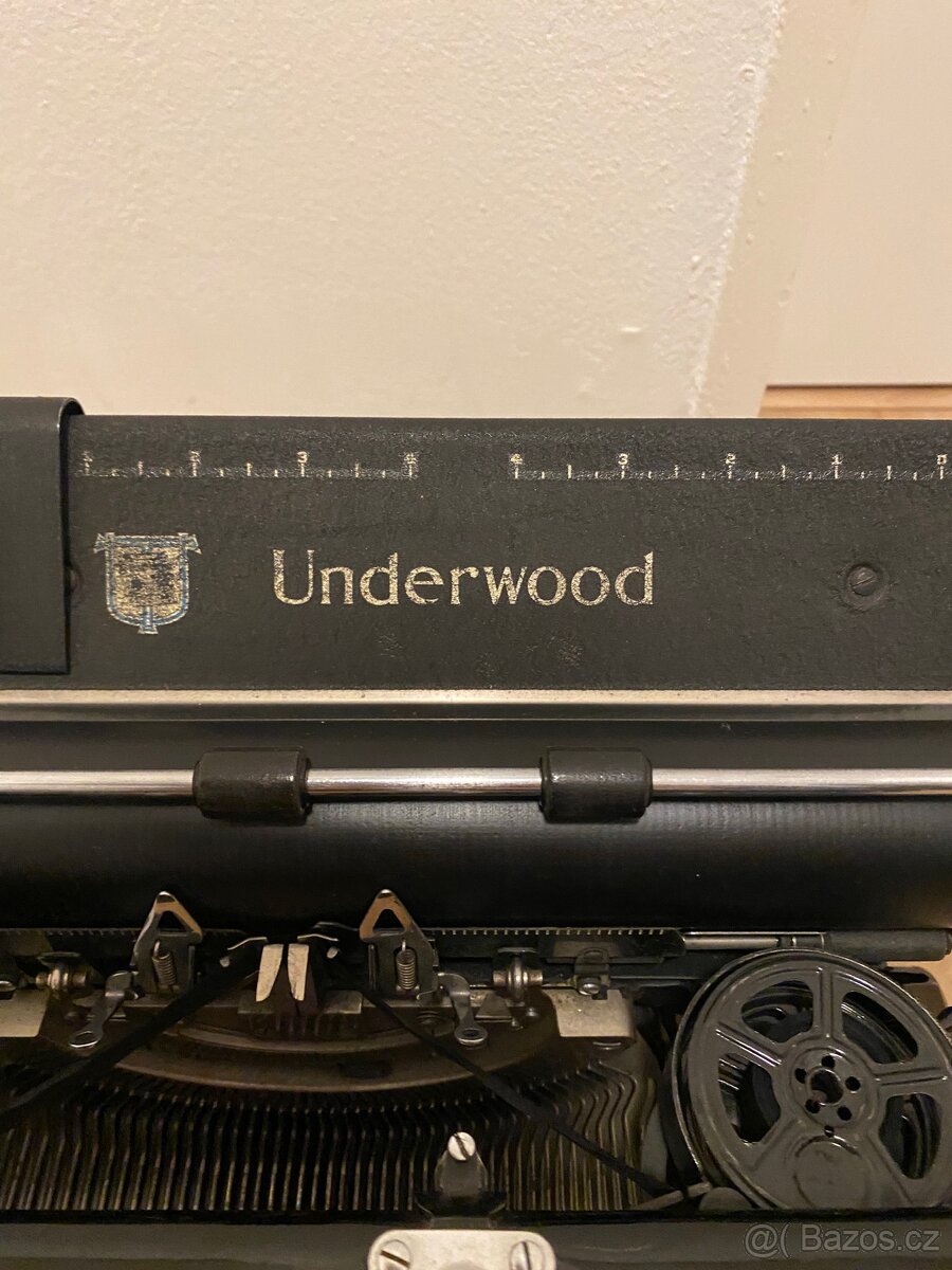 Psací stroj UNDERWOOD ELLIOTT FISHER CO. - 2