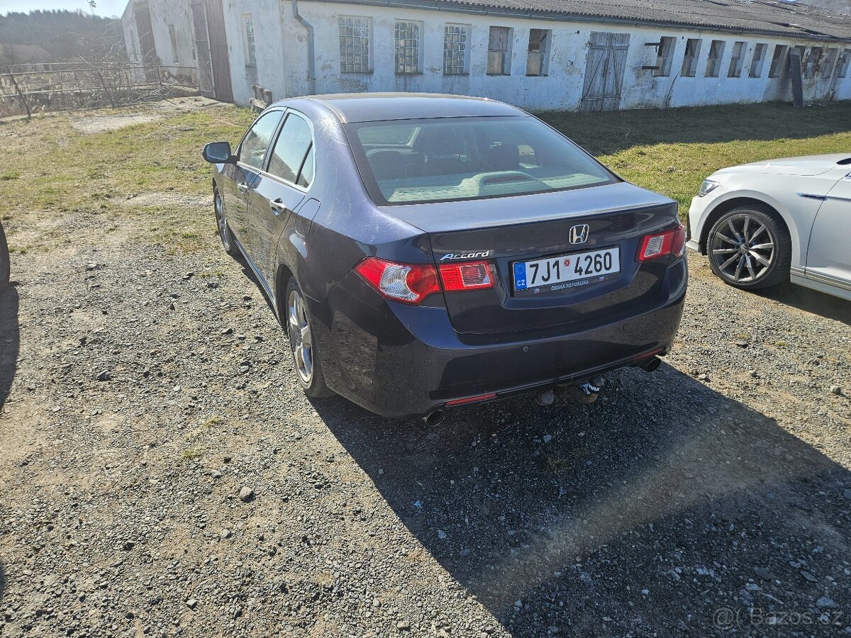 Prodám Honda Accord 2.4 benzin, automat - 2
