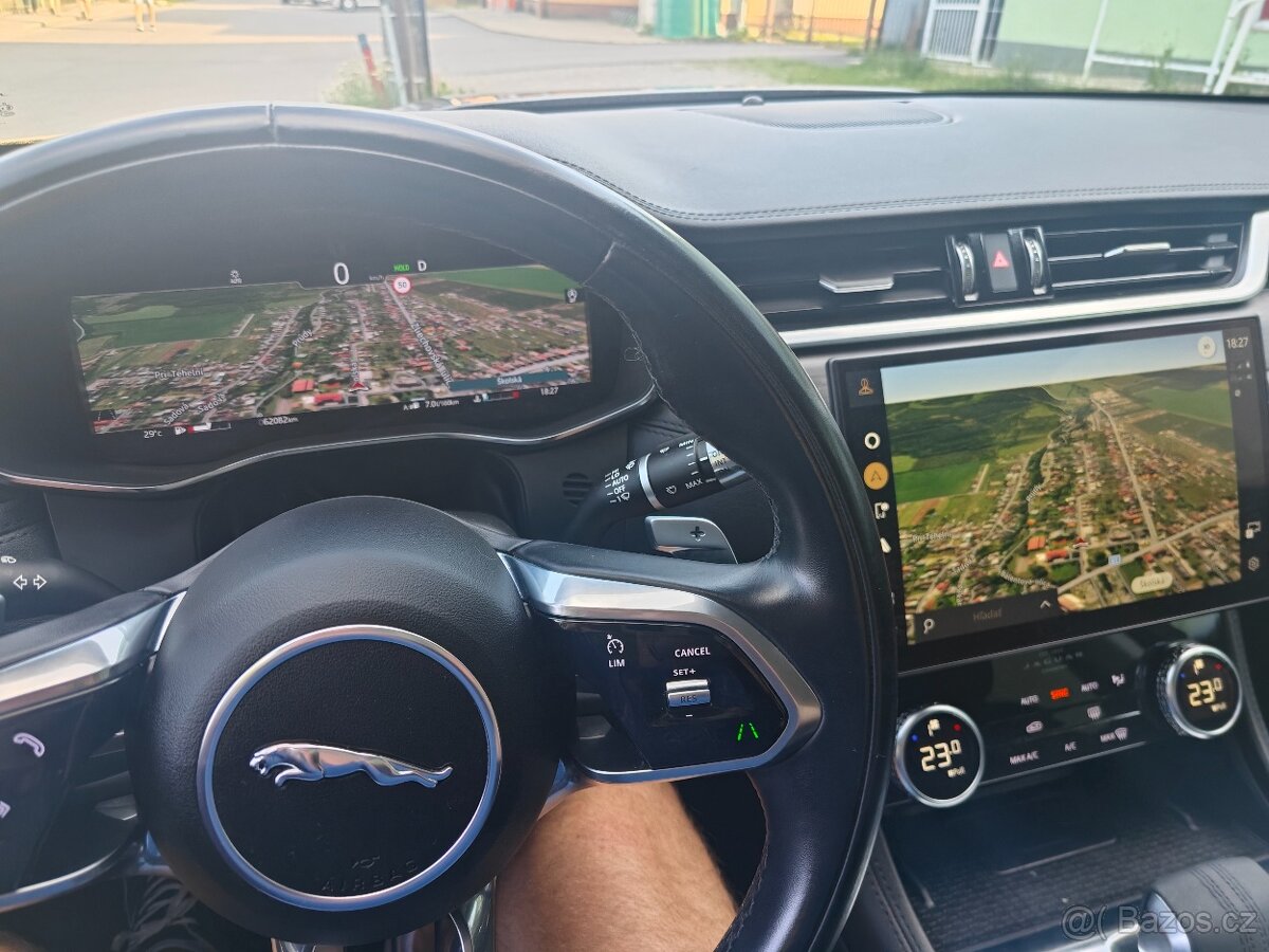 Jaguar f-pace 2.0d i4 d165 mhev s awd a/t - 2