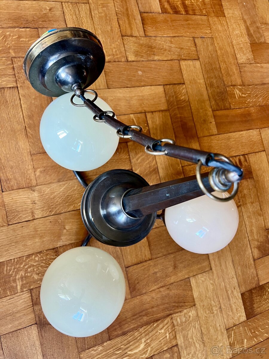 Starozitny lustr - 2