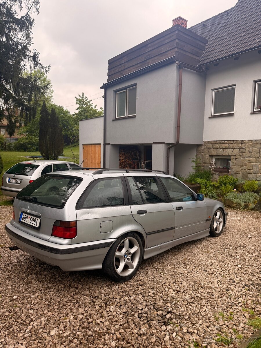 Bmw e36 320i 110kw - 2