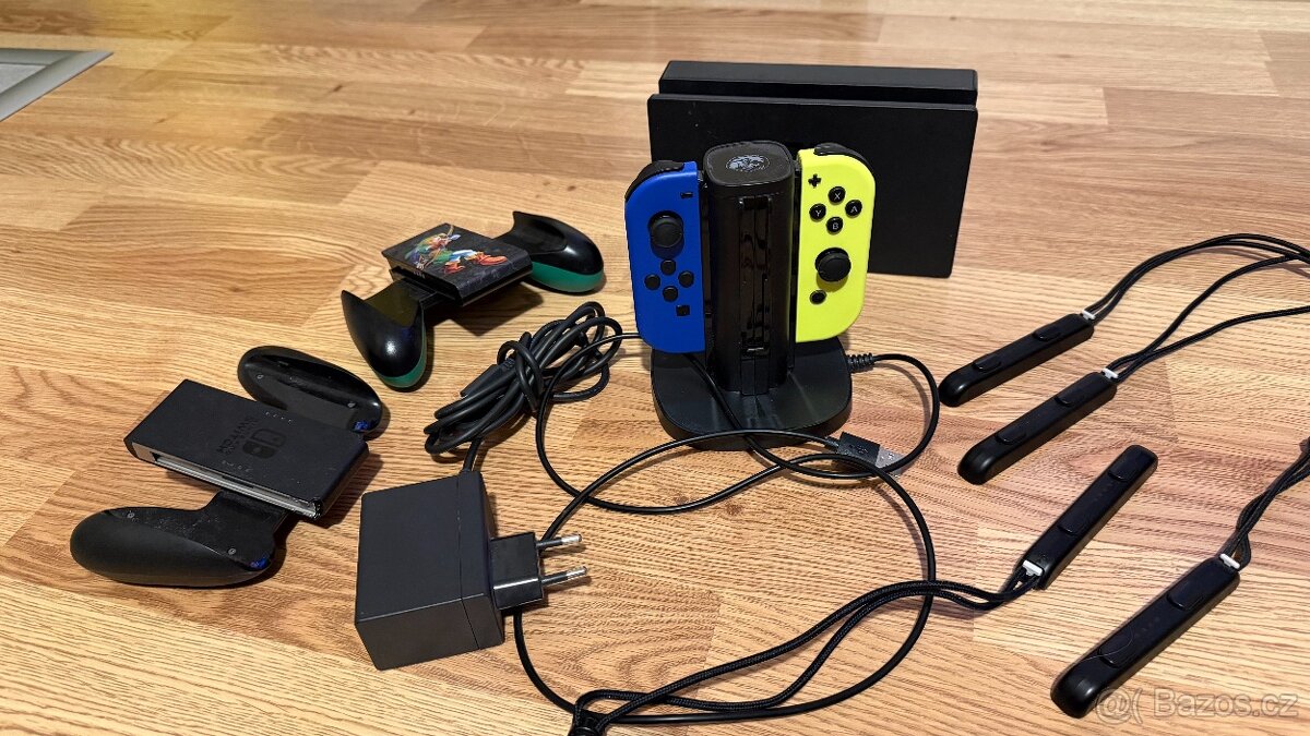 Nintendo Switch - herní konzole + příslušenství - 2