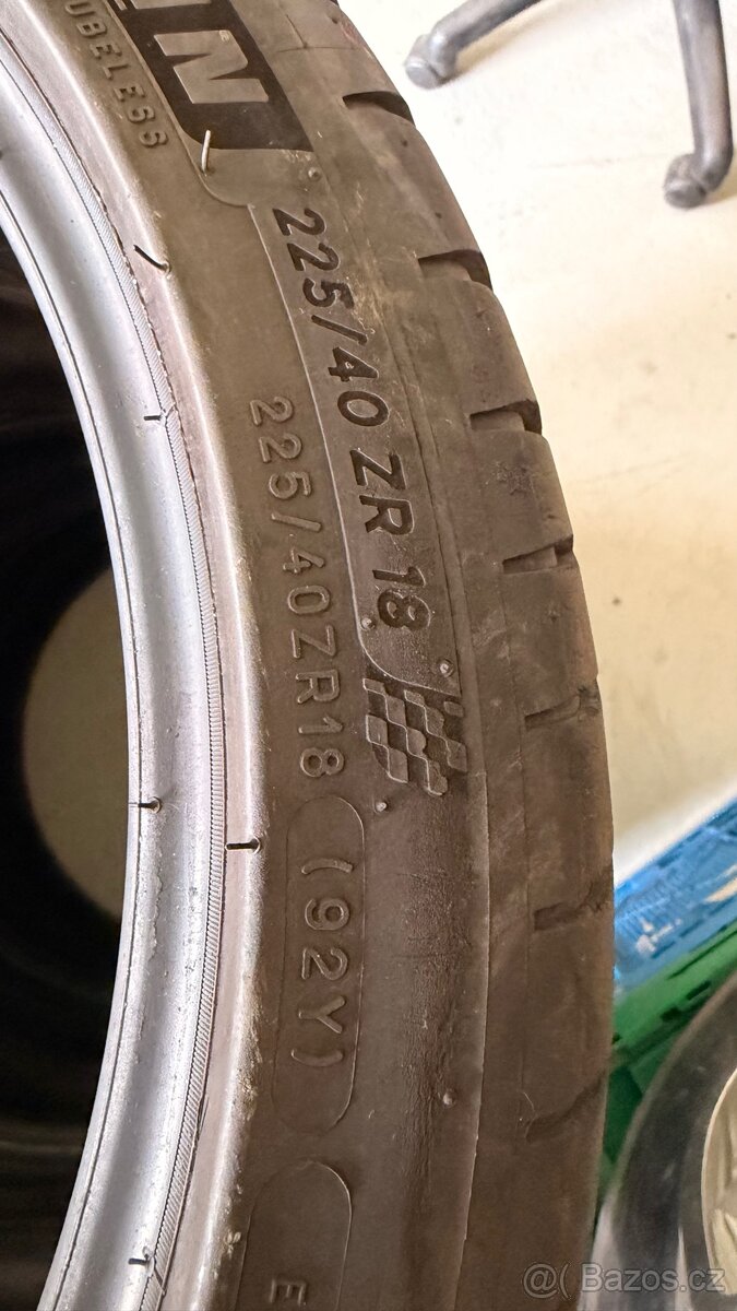 225/40R18 Michelin - 2