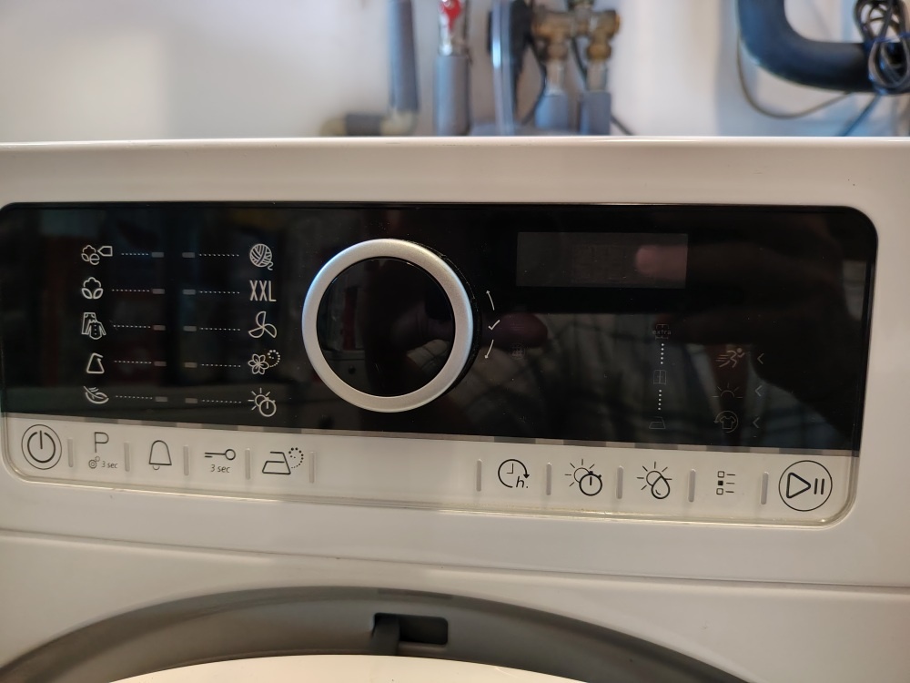 Sušička prádla Whirlpool HSCX 70311 bílá - 2
