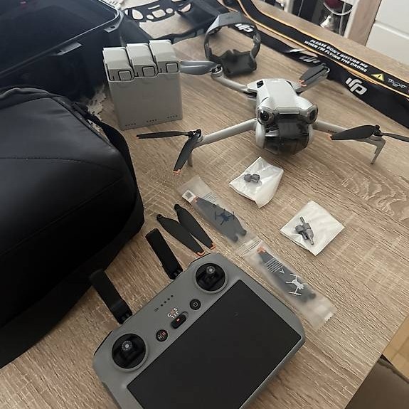 Dron DJI Mini 4 Pro - 2