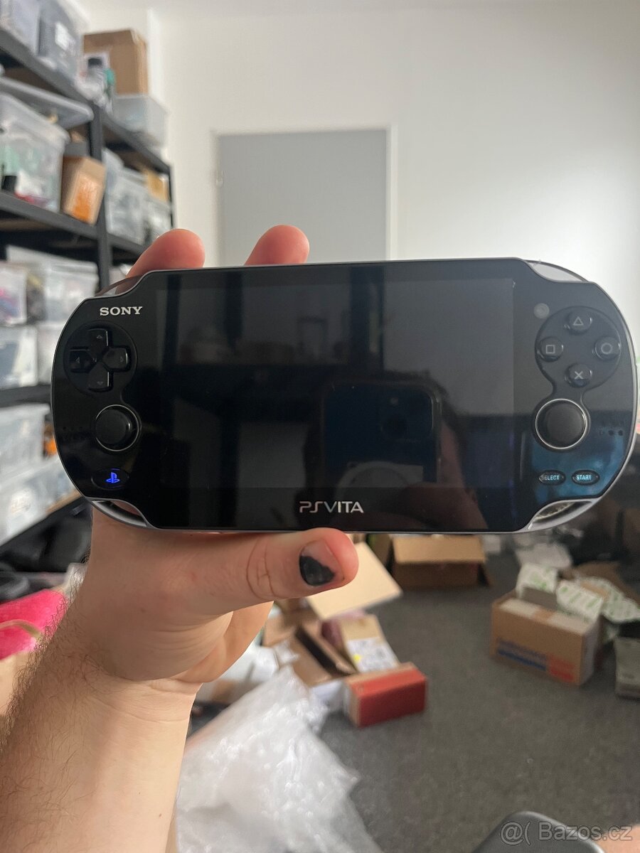 Sony PlayStation Vita 1100 OLED 3G - 2
