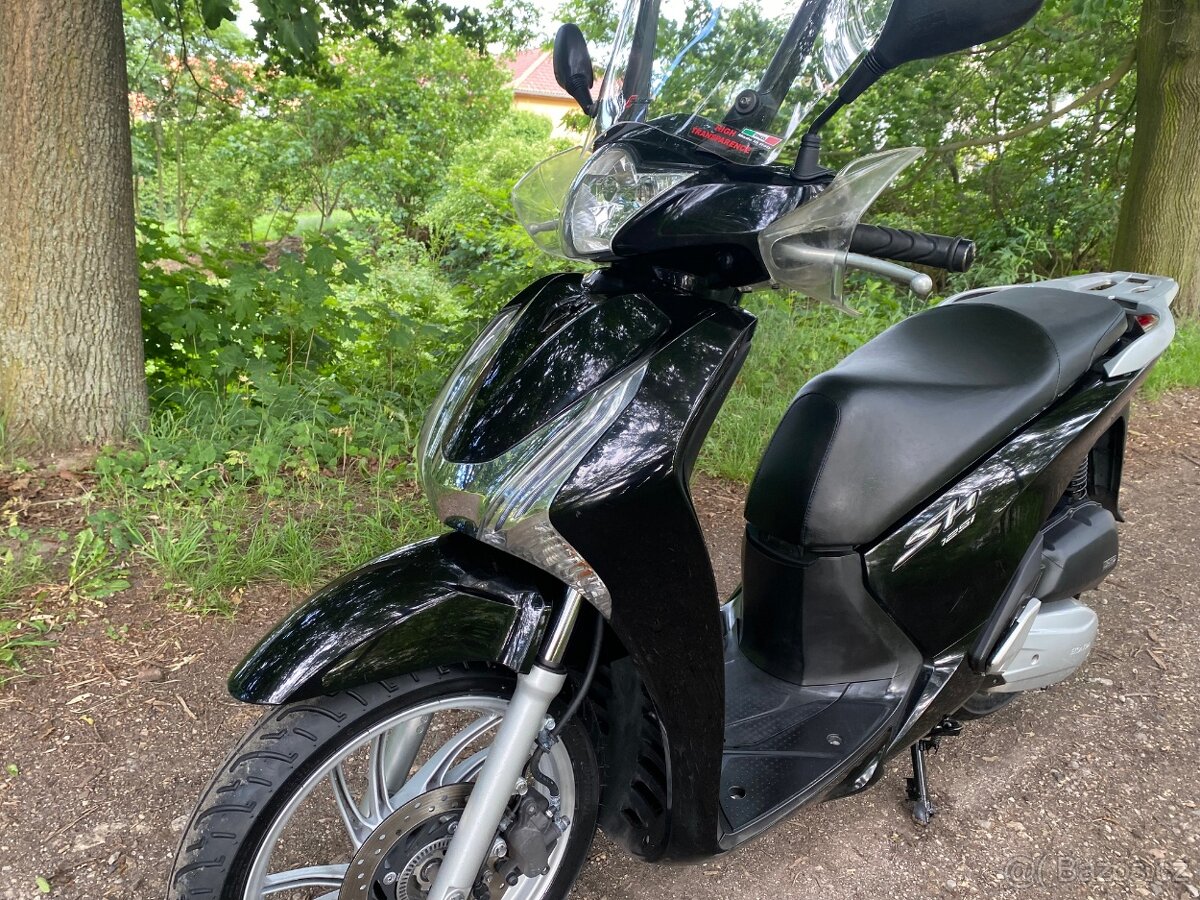 Honda SH 125 (2015) ABS - 2