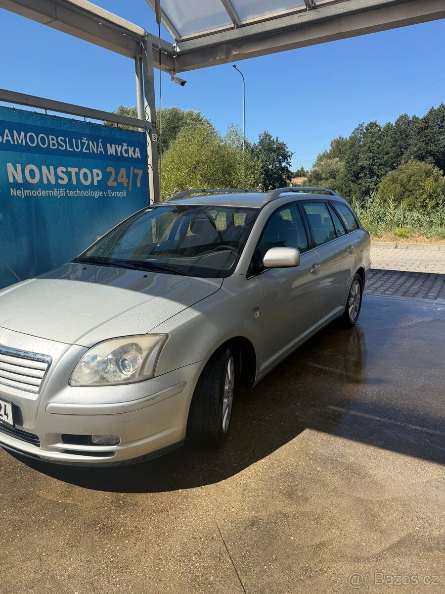 Toyota Avensis - 2
