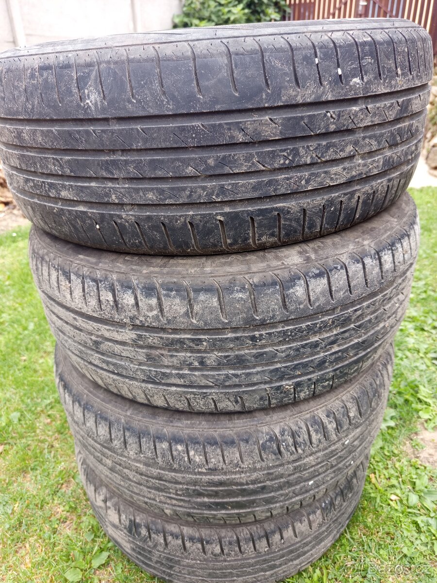 Letní 215/55R16 - 2