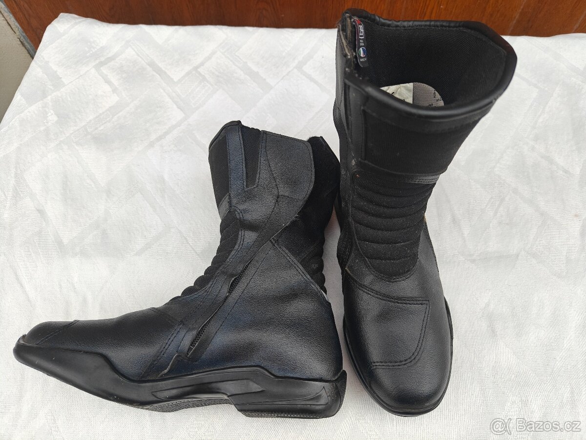 Boty na moto . forma vel.39 - 2