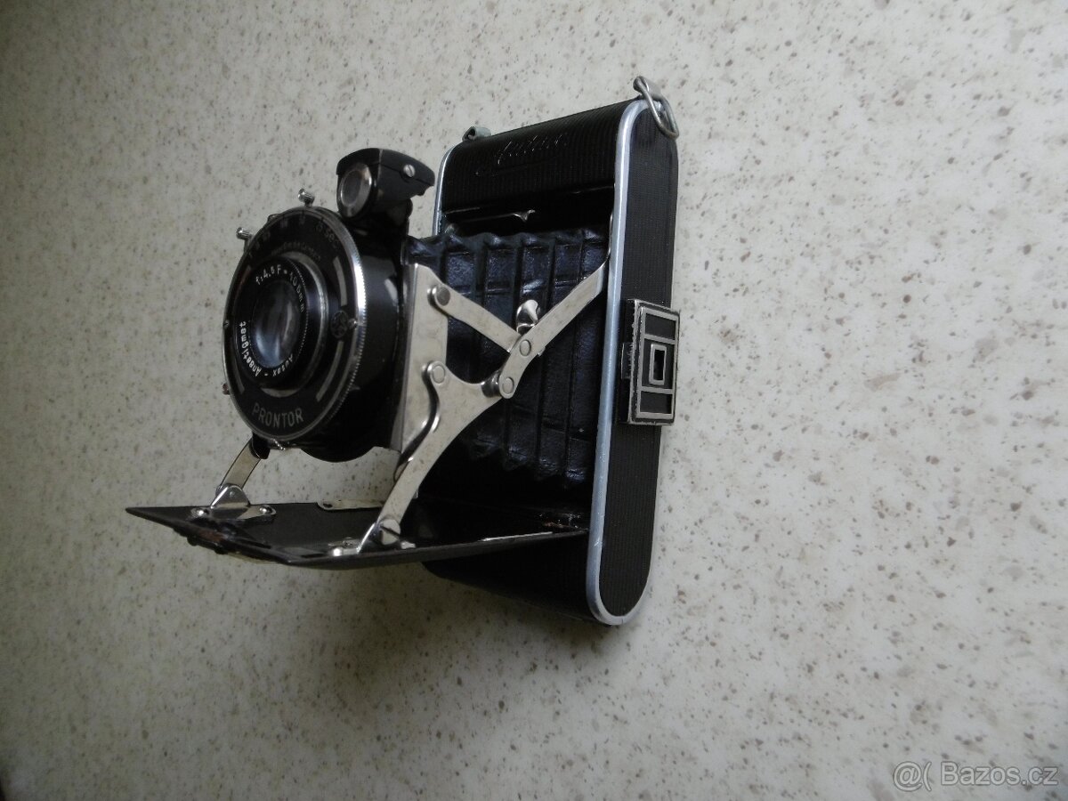 Historický fotoaparát - 2