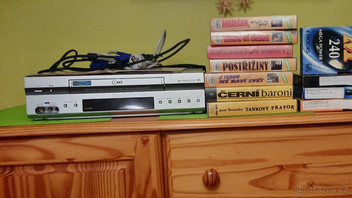 Prodám levně video + kazety - 2