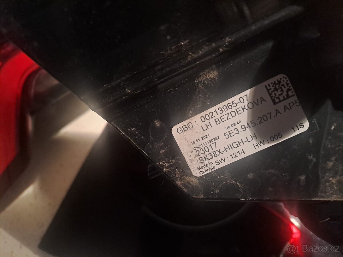 Na Octavia 4 LZ lampa 5E3945207A - 2