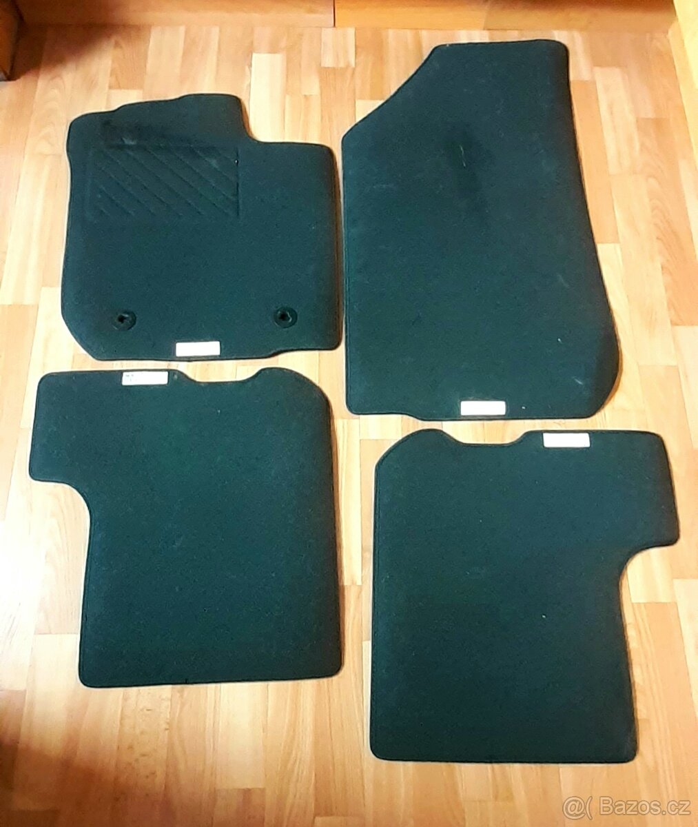 Koberce Dacia Logan MCV, original. - 2