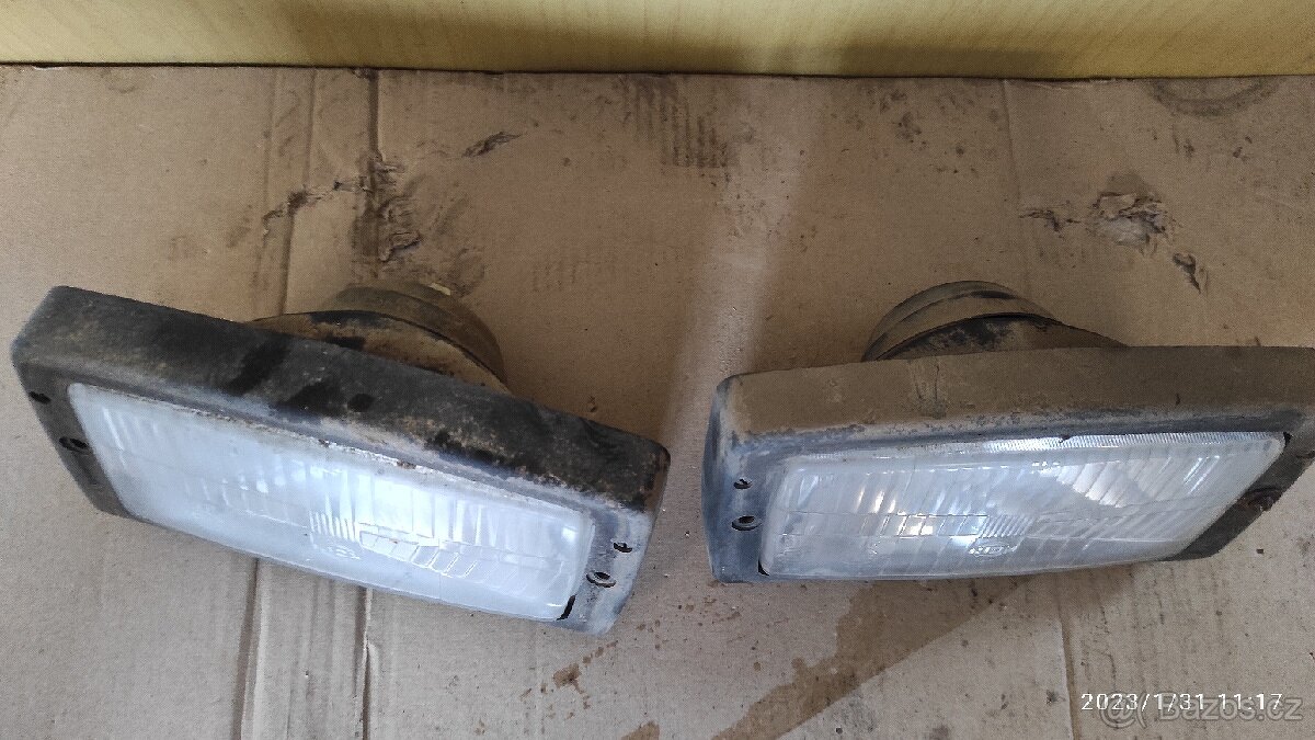 Světlomet obdélníkový H4 - 2